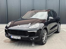 Porsche Cayenne, 3.0 l., off-road / crossover