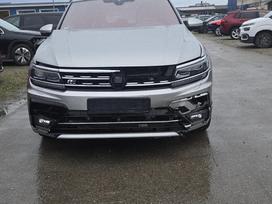 Volkswagen Tiguan, 2.0 l., off-road / crossover