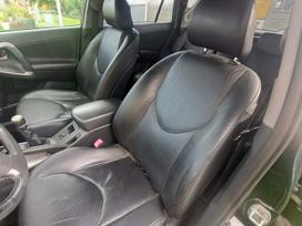 Toyota RAV4, 2.0 l., visurgājējs / krosovers