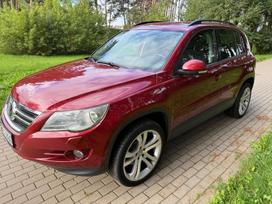 Volkswagen Tiguan, 2.0 l., Внедорожник / Кроссовер
