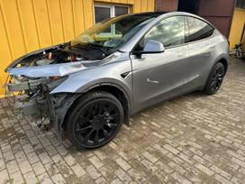 Tesla Model Y, 81 kWh, off-road / crossover
