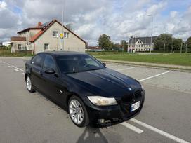 BMW 320, saloon / sedan