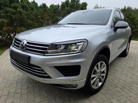 Volkswagen Touareg, 3.0 l., Внедорожник / Кроссовер