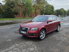 Audi Q5, 3.2 l., off-road / crossover