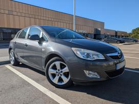 Opel Astra, 1.4 l., hečbekas