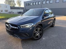 Mercedes-Benz GLA220, 2.2 l., off-road / crossover