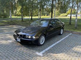 BMW 530, 3.0 l., saloon / sedan