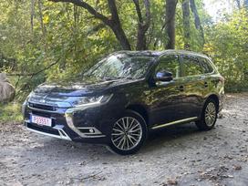 Mitsubishi Outlander, 2.4 l., off-road / crossover