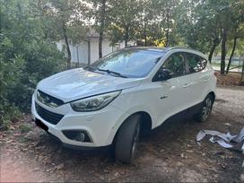 Hyundai ix35, 1.7 l., off-road / crossover