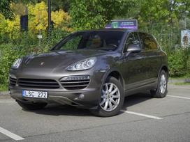 Porsche Cayenne, 3.0 l., off-road / crossover