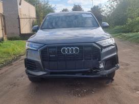 Audi Q7, 3.0 l., off-road / crossover