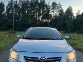 Toyota Corolla, 1.6 l., saloon / sedan