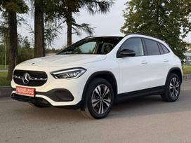 Mercedes-Benz GLA180, 2.0 l., Внедорожник / Кроссовер