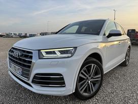 Audi Q5, 2.0 l., off-road / crossover
