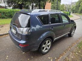Mitsubishi Outlander, 2.0 l., off-road / crossover