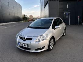 Toyota Auris, Хэтчбек