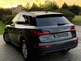 Audi Q5, 2.0 l., off-road / crossover
