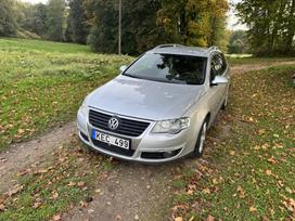Volkswagen Passat, 2.0 l., universalas