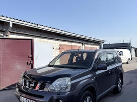Nissan X-Trail, 2.0 l., off-road / crossover