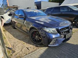 Mercedes-Benz E200, 2.0 l., saloon / sedan