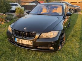 BMW 325, 2.5 l., saloon / sedan