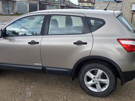 Nissan Qashqai, 2.0 l., Внедорожник / Кроссовер