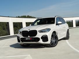BMW X5, 3.0 l., off-road / crossover