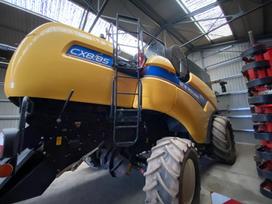 New Holland CX 8.85, combine harvesters