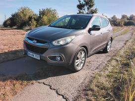 Hyundai ix35, 2.0 l., off-road / crossover