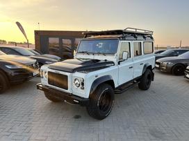 Land Rover Defender, 2.5 l., Внедорожник / Кроссовер