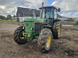 John Deere 3640, traktoriai