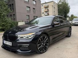 BMW 750, 4.4 l., saloon / sedan