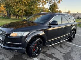 Audi Q7, 3.0 l., off-road / crossover