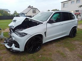BMW X5, 4.4 l., off-road / crossover