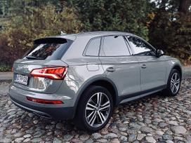 Audi Q5, 3.0 l., off-road / crossover