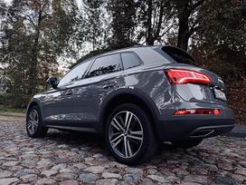 Audi Q5, 3.0 l., off-road / crossover