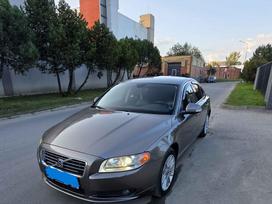 Volvo S80, 2.4 l., saloon / sedan