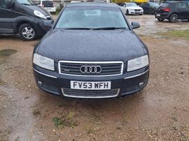 Audi A8, Седан