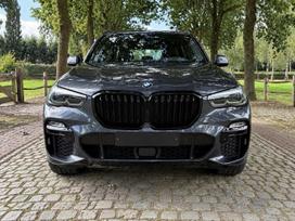 BMW X5, off-road / crossover