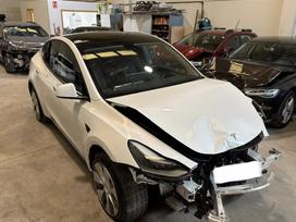 Tesla Model Y, 82 kWh, hatchback