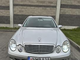 Mercedes-Benz E220, 2.2 l., sedans