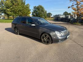 Mercedes-benz E320, 3.2 l., universalas