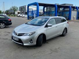 Toyota Auris, 2.0 l., wagon