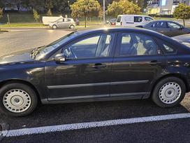 Volvo S40, 1.8 l., Седан