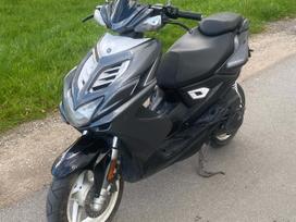 Yamaha Aerox, mopēds / motorollers