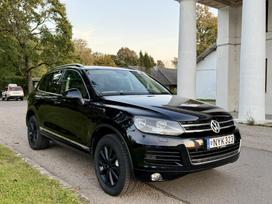 Volkswagen Touareg, 3.0 l., Внедорожник / Кроссовер