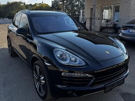 Porsche Cayenne, 3.0 l., off-road / crossover