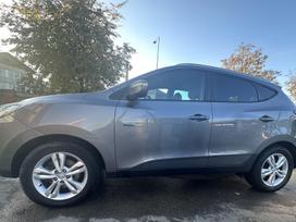 Hyundai ix35, 1.7 l., off-road / crossover