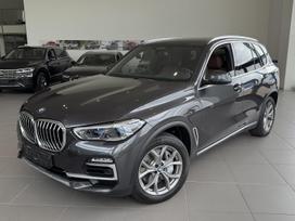 BMW X5, 3.0 l., off-road / crossover