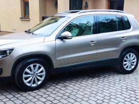 Volkswagen Tiguan, 2.0 l., off-road / crossover
